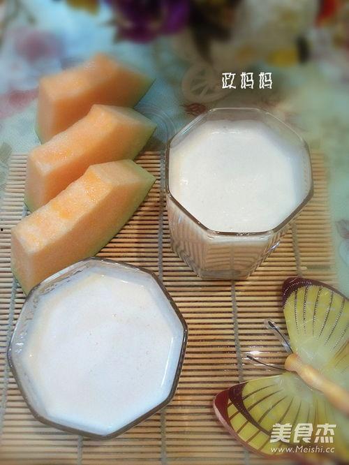 吃哈密瓜奶昔